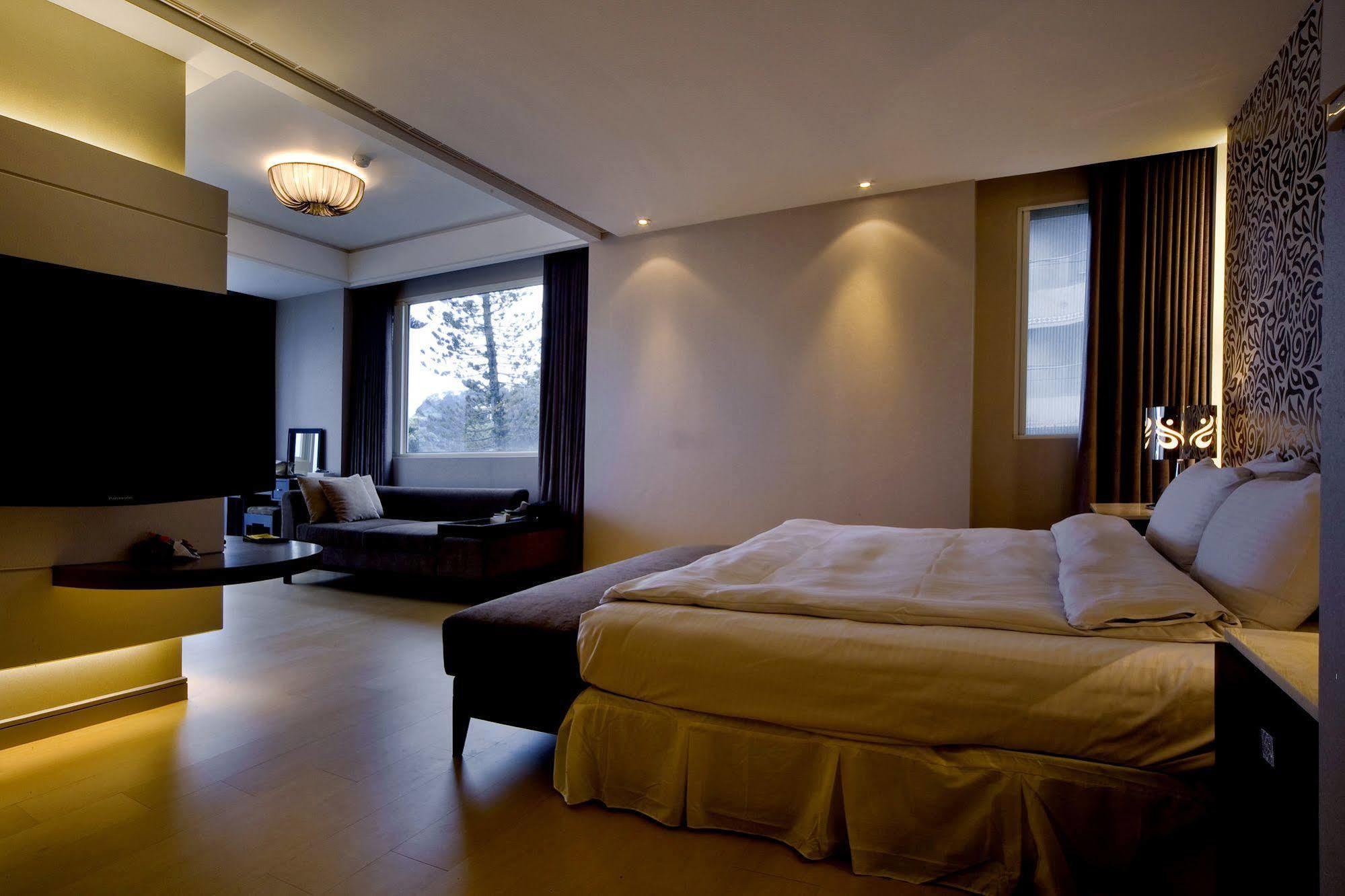 Spa Home Sun Moon Lake Luxury Lakeside Hotel Yuchi Exteriör bild