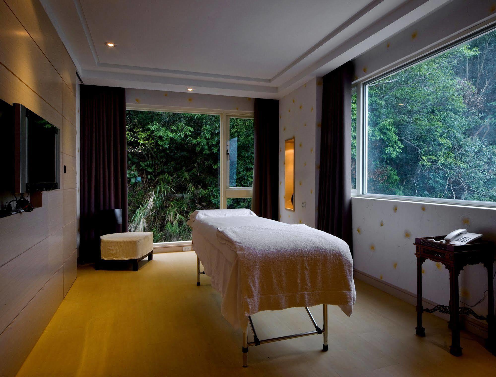 Spa Home Sun Moon Lake Luxury Lakeside Hotel Yuchi Exteriör bild