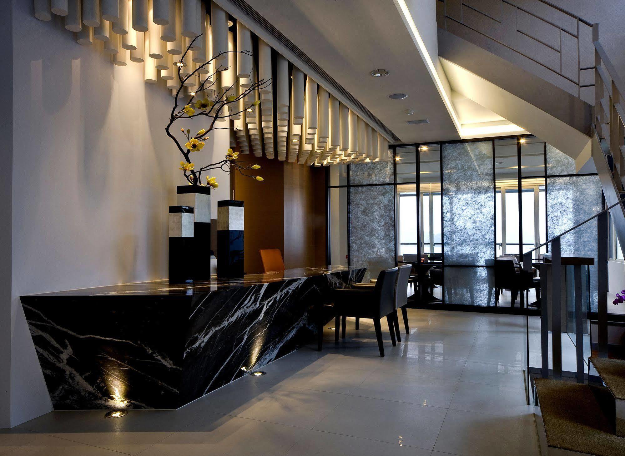 Spa Home Sun Moon Lake Luxury Lakeside Hotel Yuchi Exteriör bild