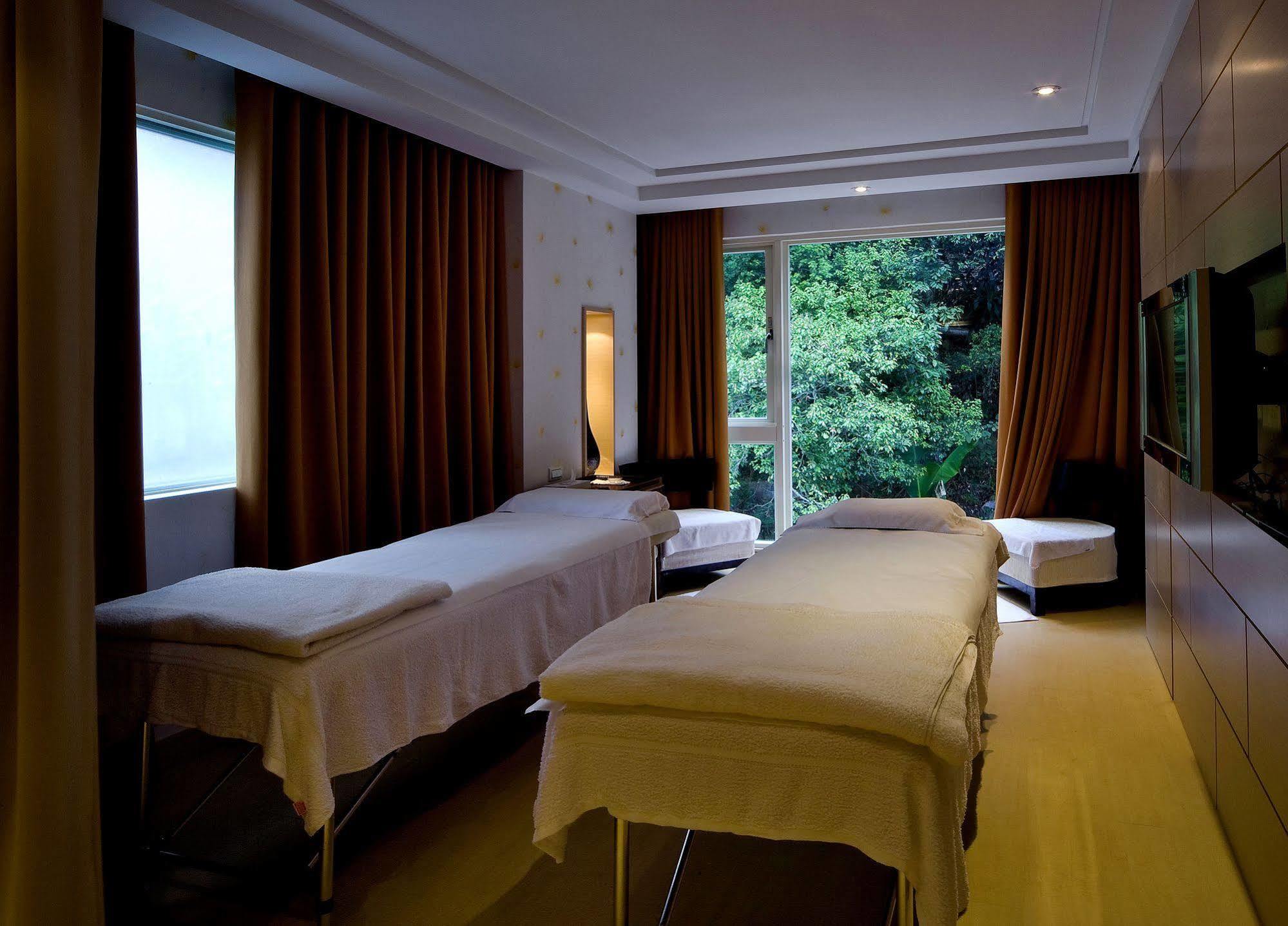 Spa Home Sun Moon Lake Luxury Lakeside Hotel Yuchi Exteriör bild