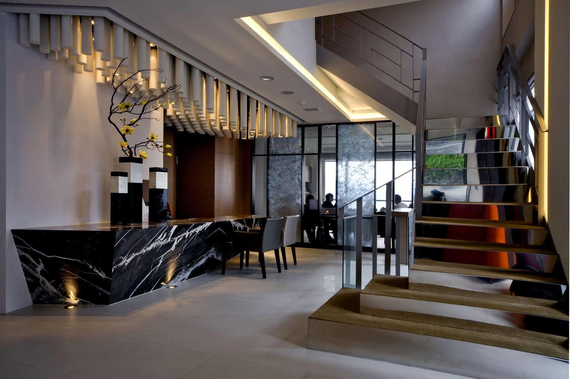 Spa Home Sun Moon Lake Luxury Lakeside Hotel Yuchi Exteriör bild