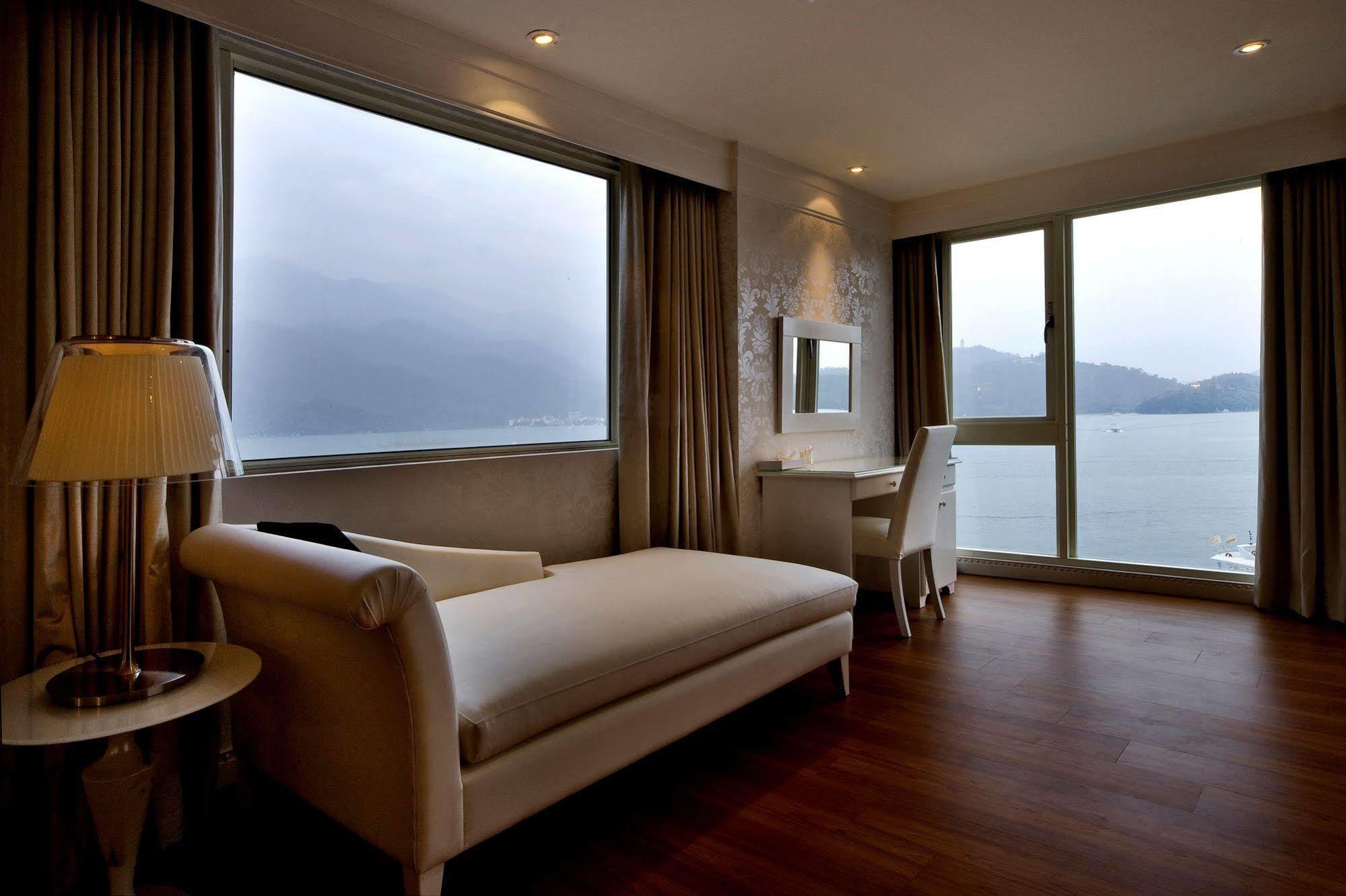 Spa Home Sun Moon Lake Luxury Lakeside Hotel Yuchi Exteriör bild