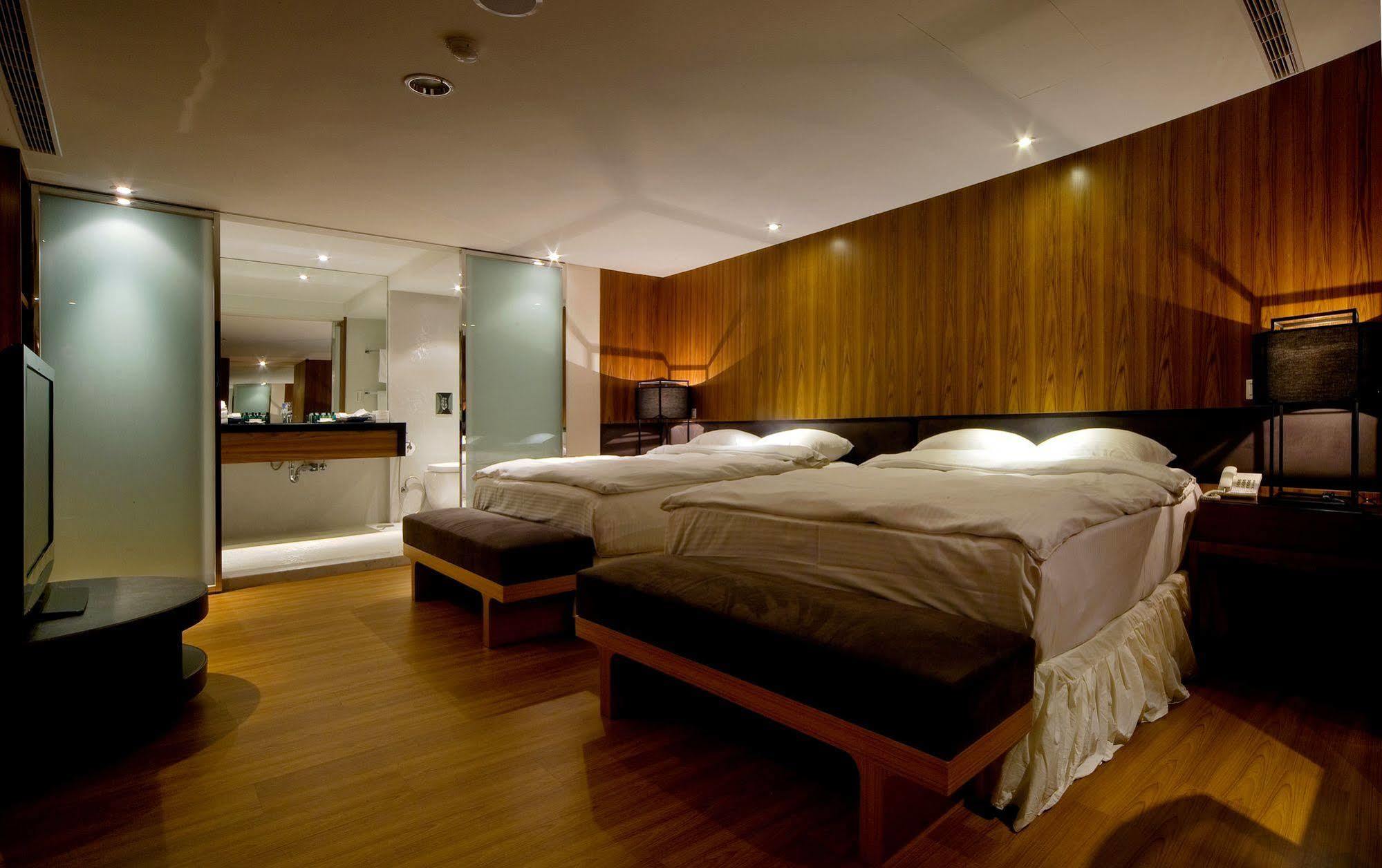Spa Home Sun Moon Lake Luxury Lakeside Hotel Yuchi Exteriör bild