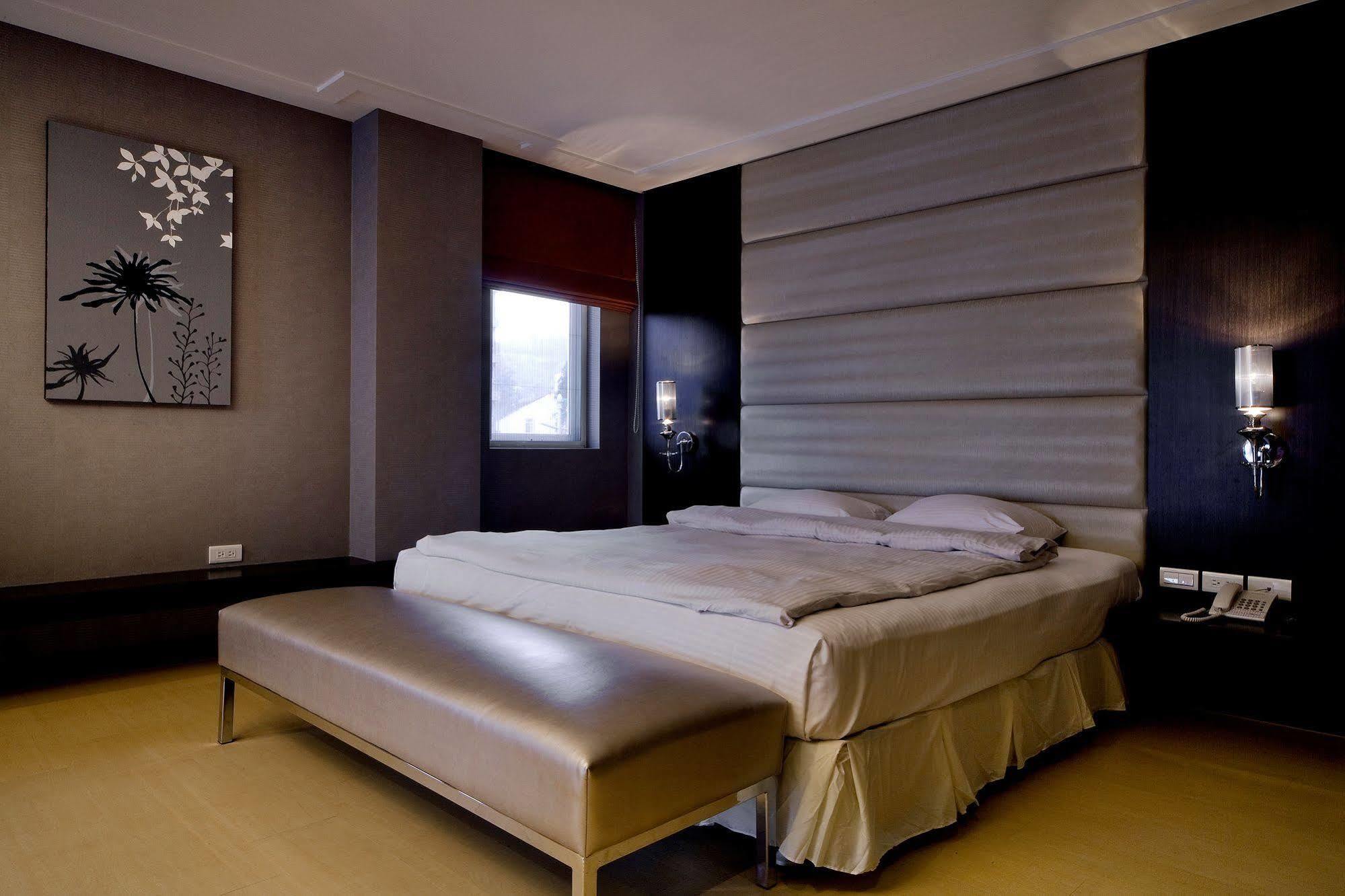 Spa Home Sun Moon Lake Luxury Lakeside Hotel Yuchi Exteriör bild