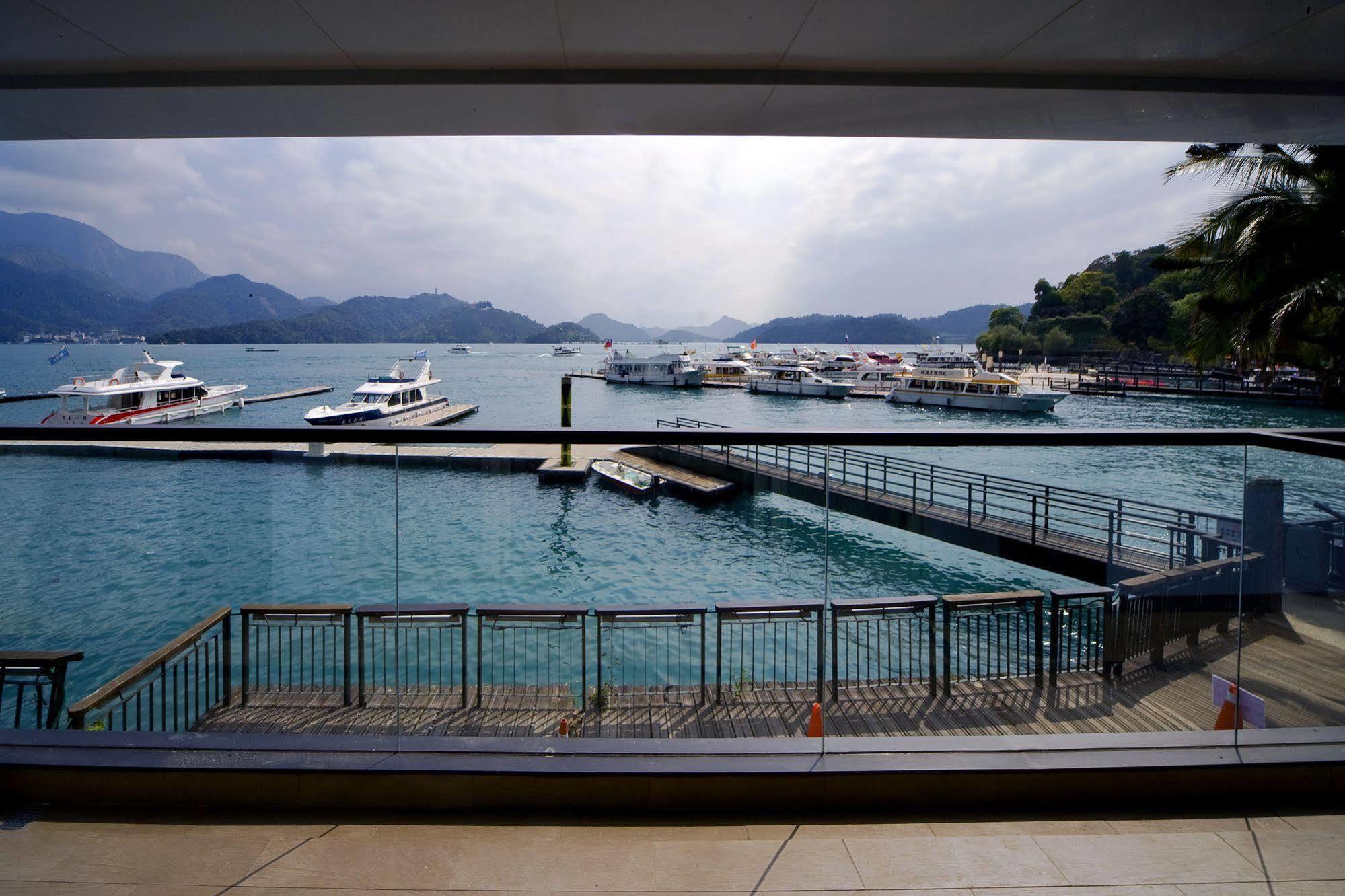 Spa Home Sun Moon Lake Luxury Lakeside Hotel Yuchi Exteriör bild